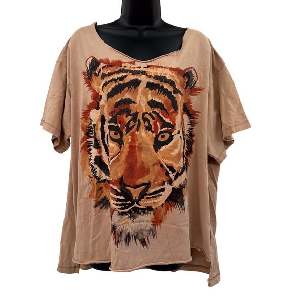 Tiger graphic scoop neck oversized tee - Picture 1 of 3